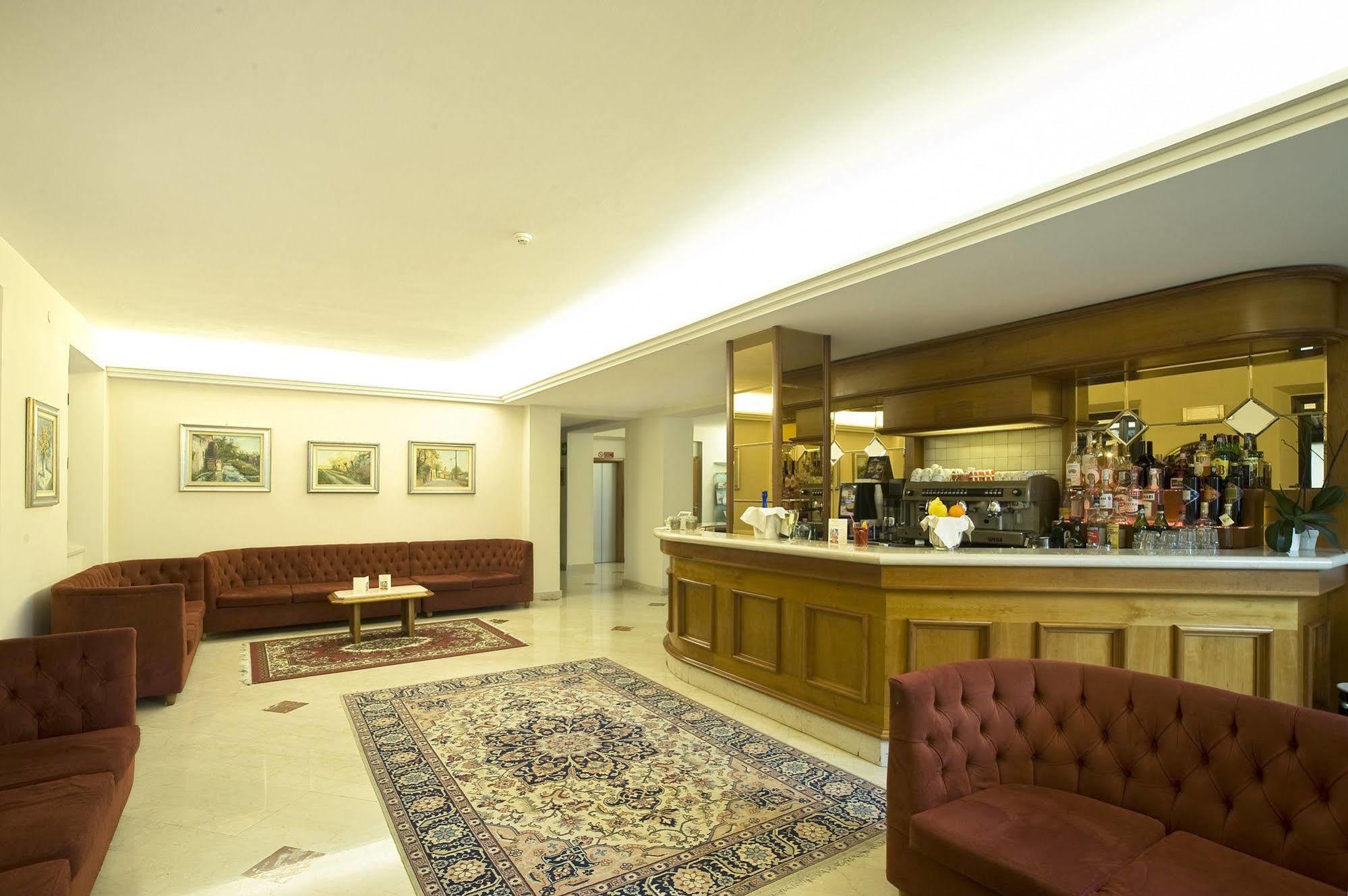 Hotel Villa Ricci & Benessere เคียนเชียโนแตร์เม ภายนอก รูปภาพ